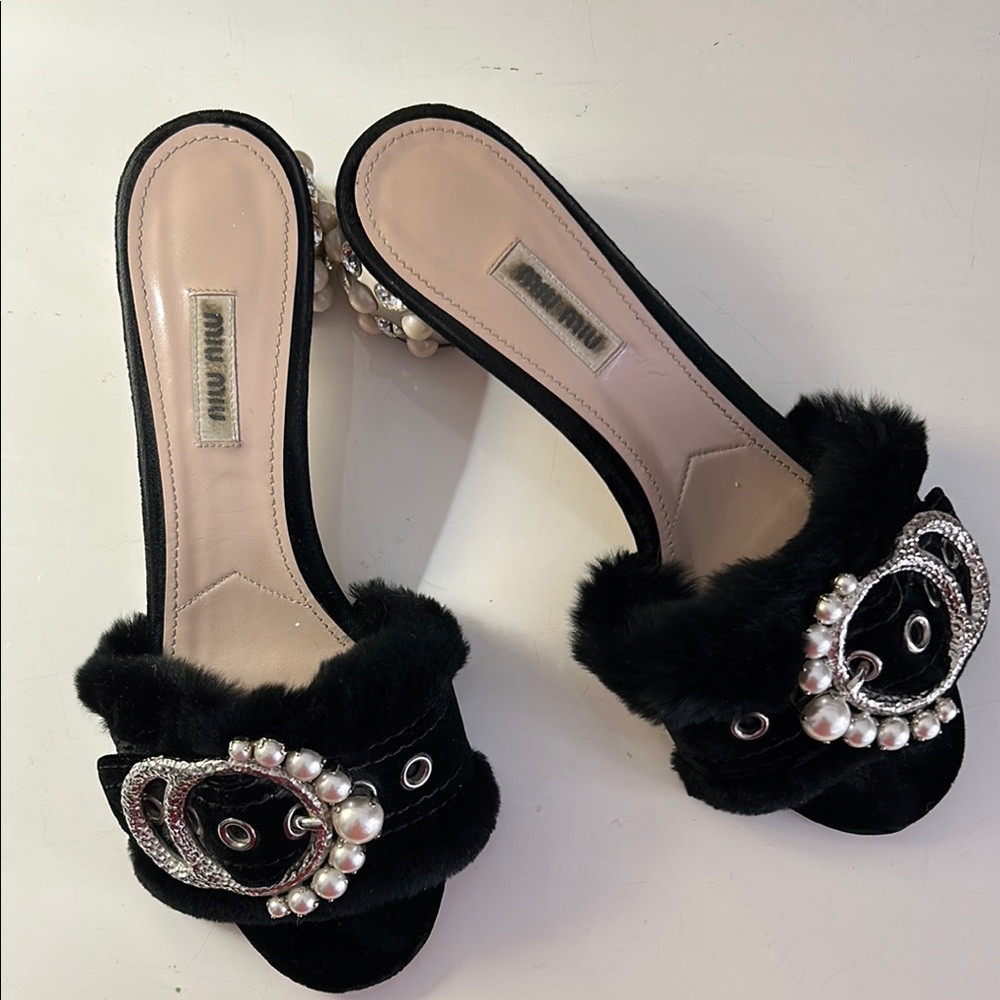 Elegant Black Fur-Trimmed Women's Shoes
